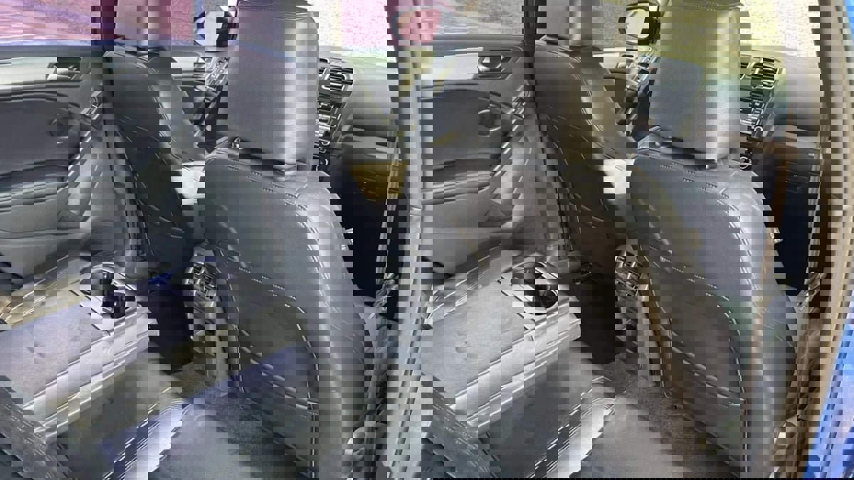 Used 2013 Volkswagen Golf R 4-Door image 37