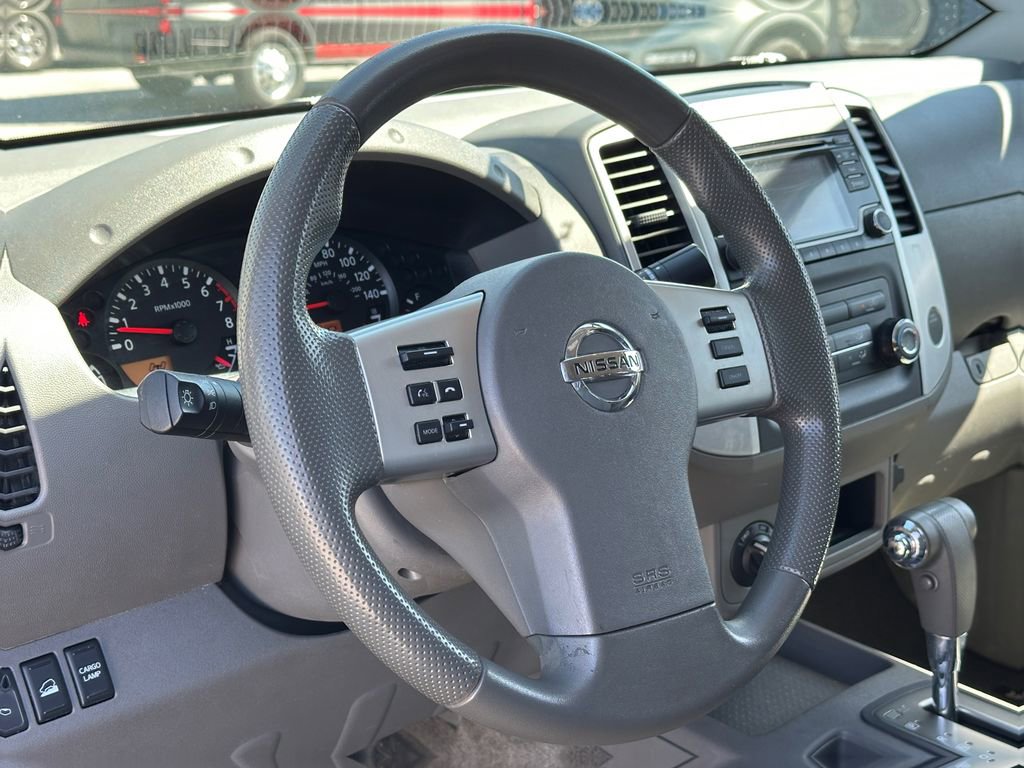 Used 2016 Nissan Frontier SV image 12