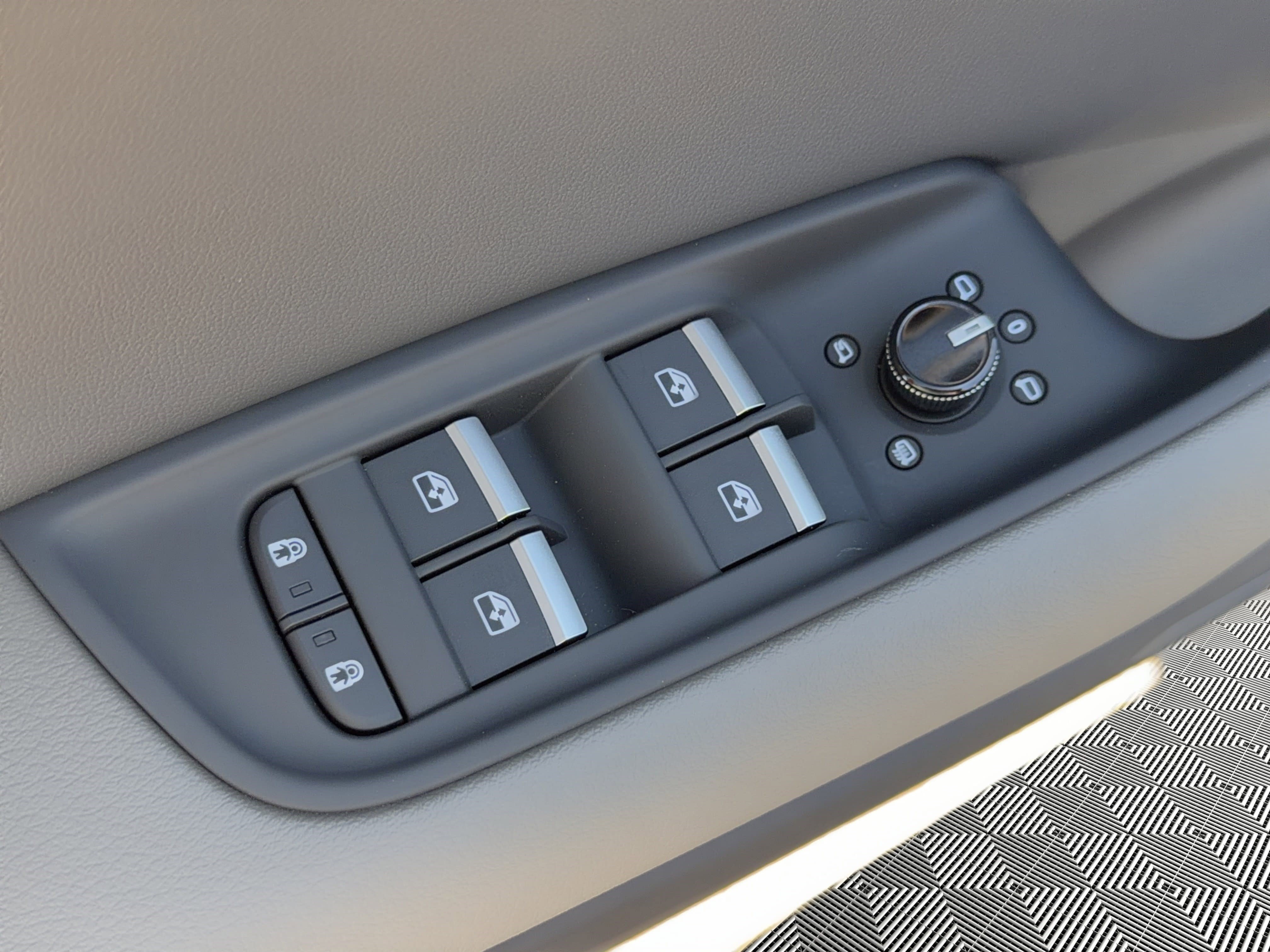 New 2026 Audi Q8 Premium image 15