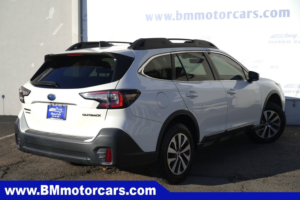 Used 2022 Subaru Outback Premium AWD/4WD image 3