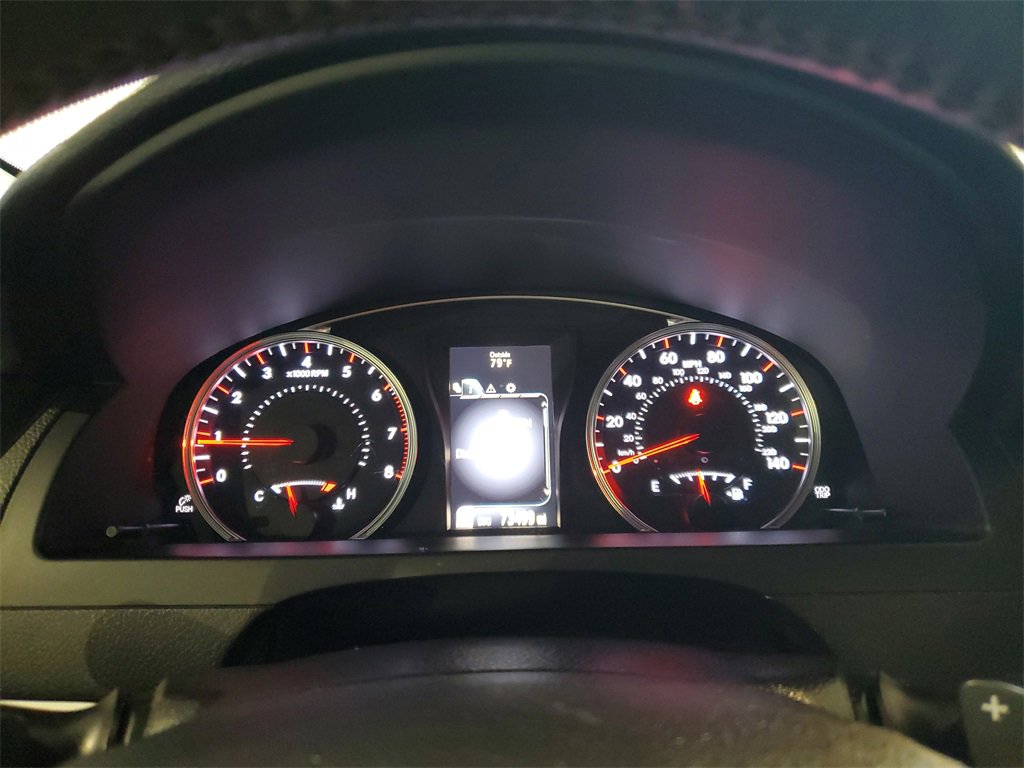 Used 2017 Toyota Camry XLE image 19