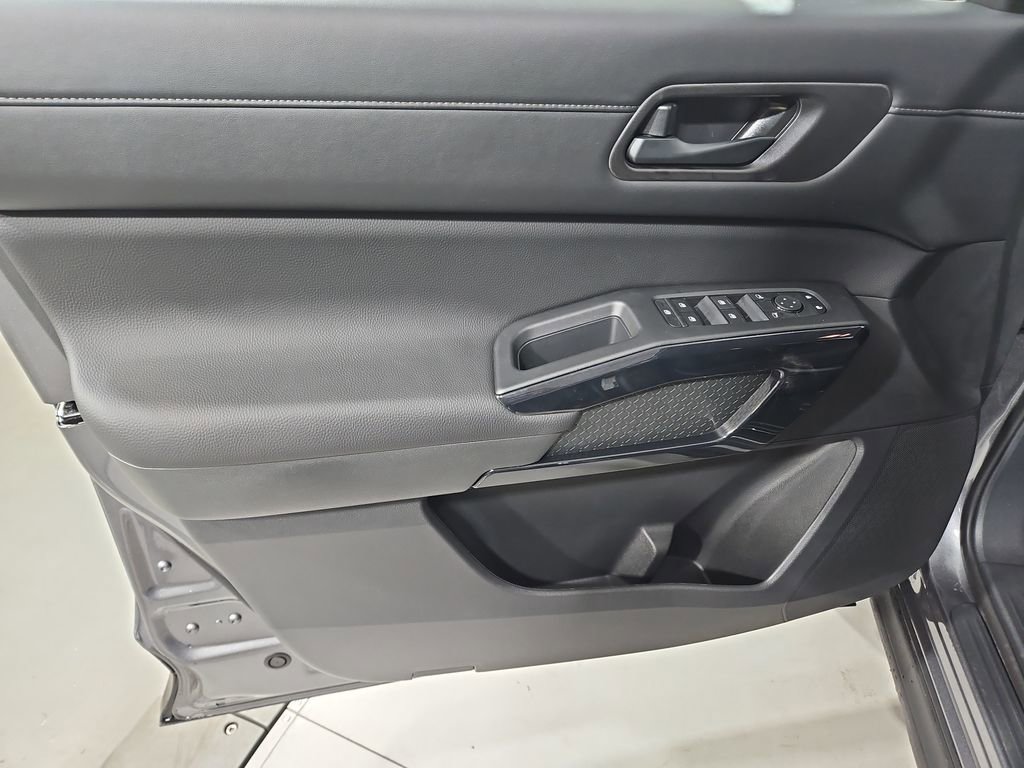 New 2026 Nissan Pathfinder SV AWD/4WD image 10