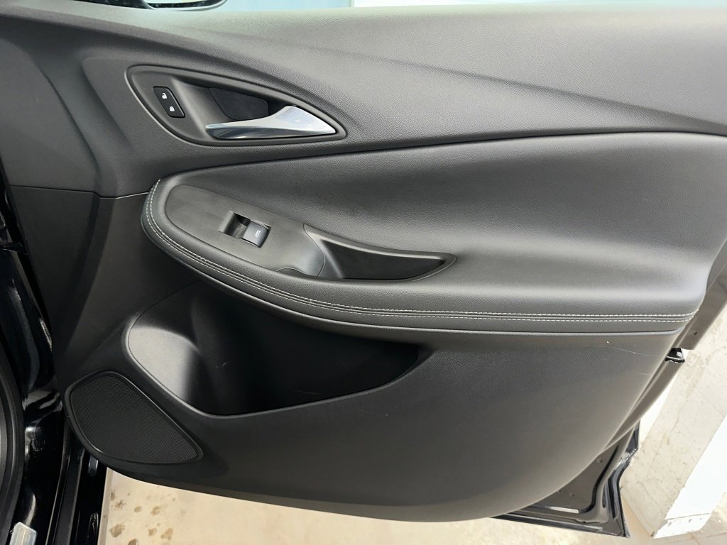 Certified 2023 Buick Encore GX Select w/ Sport Touring Package image 30