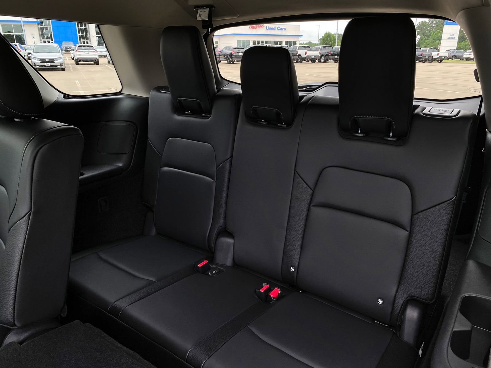 Used 2025 Nissan Pathfinder SL FWD image 30