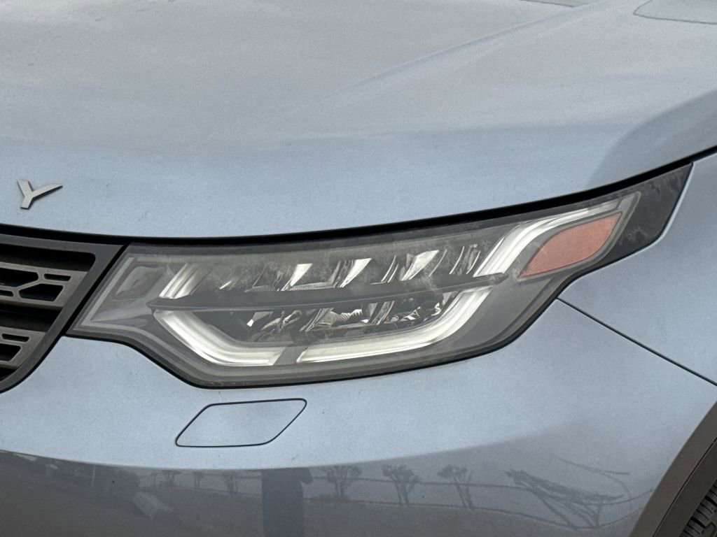 Used 2019 Land Rover Discovery SE AWD/4WD image 4