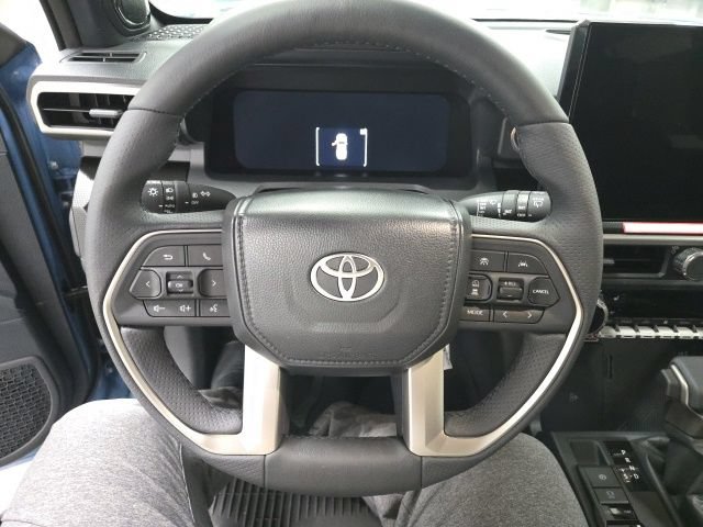 New 2026 Toyota 4Runner Limited AWD/4WD image 33