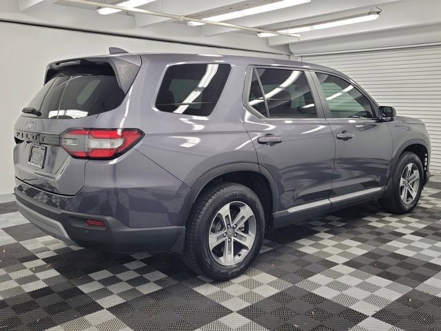 Certified 2024 Honda Pilot EX-L image 6