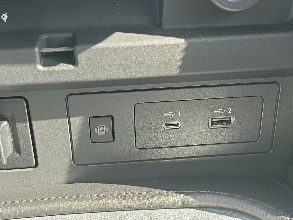 Certified 2021 Nissan Armada SV w/ SV Appearance Package RWD image 36