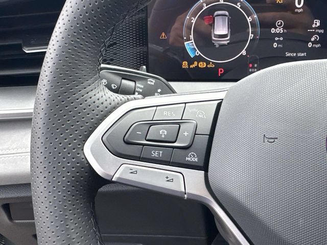 New 2026 Volkswagen Tiguan SE R-Line FWD image 17