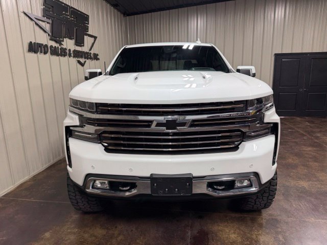 Used 2019 Chevrolet Silverado 1500 High Country w/ Technology Package AWD/4WD image 2