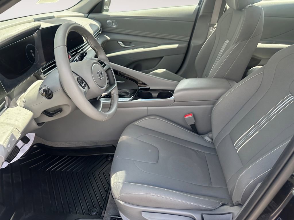 Used 2023 Hyundai Elantra SEL w/ Convenience Package FWD image 1