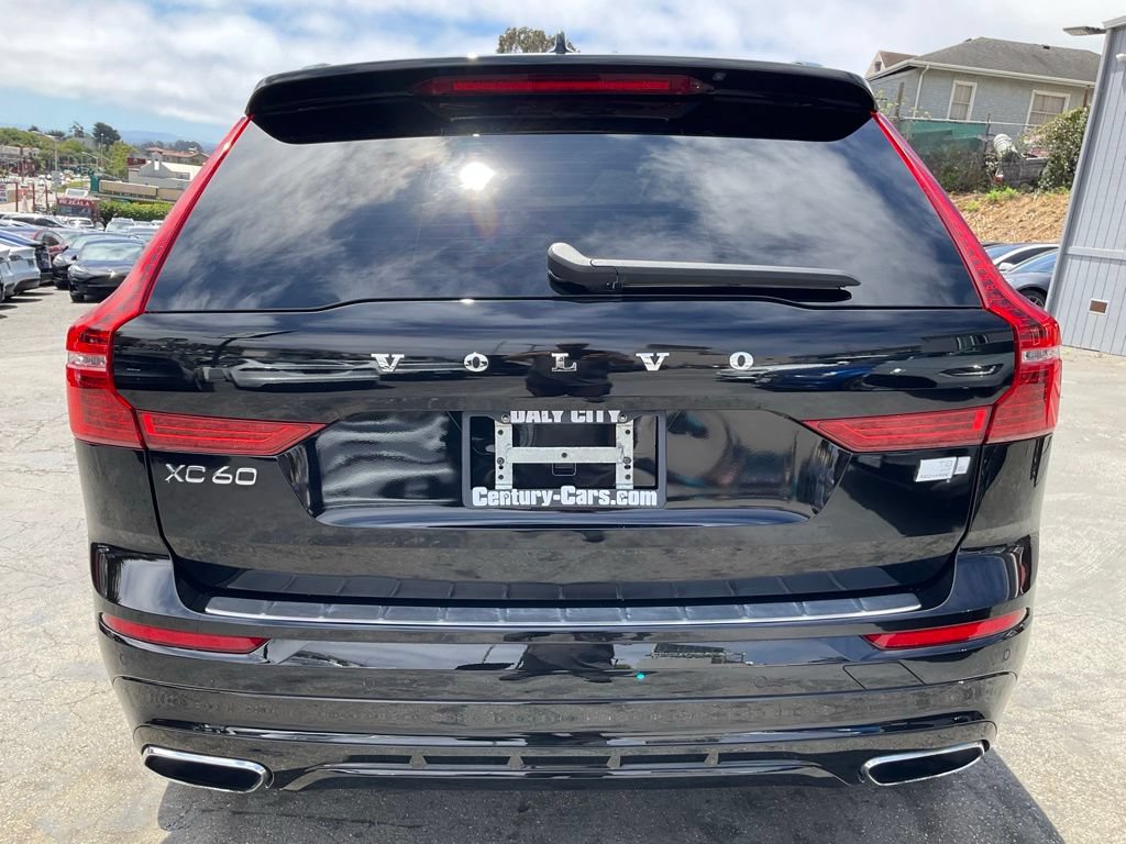 Used 2021 Volvo XC60 T8 R-Design w/ Advanced Package AWD/4WD image 5