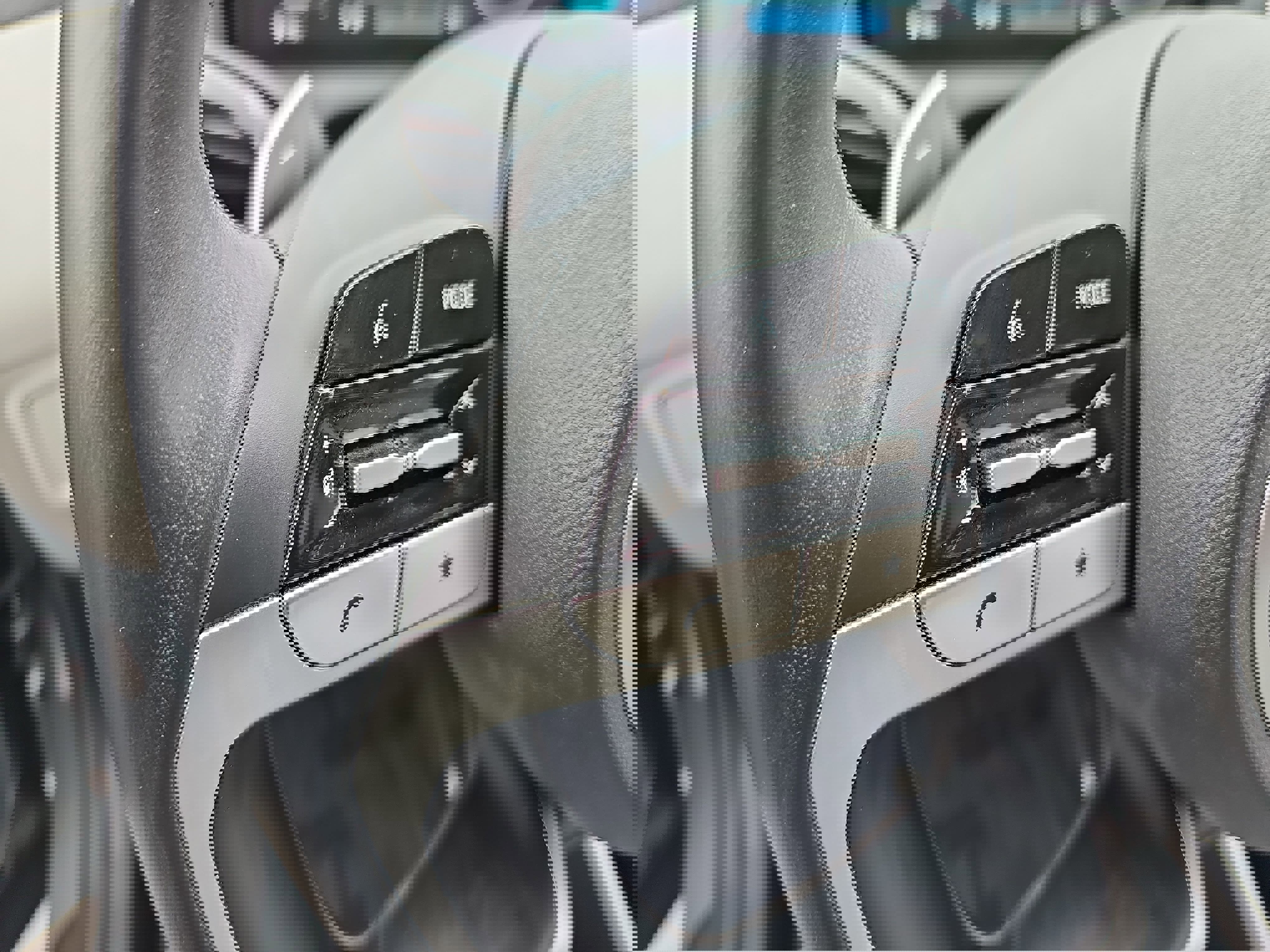 Used 2024 Hyundai Tucson Limited image 17