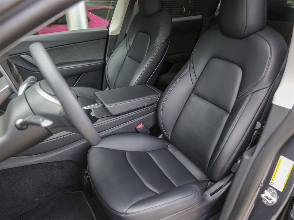 Used 2022 Tesla Model Y Performance image 5