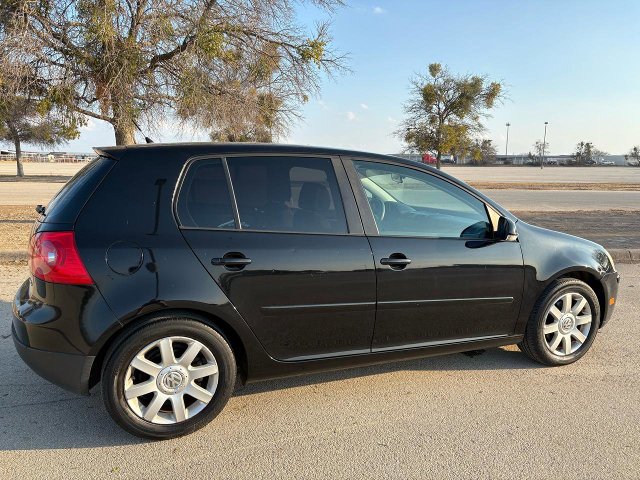 Used 2006 Volkswagen Rabbit 4-Door image 41