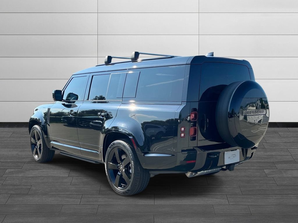 Certified 2025 Land Rover Defender 130 X-Dynamic SE AWD/4WD image 3