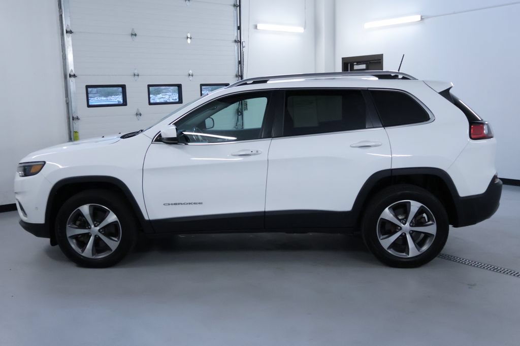 Used 2021 Jeep Cherokee Limited w/ Elite Package AWD/4WD image 4