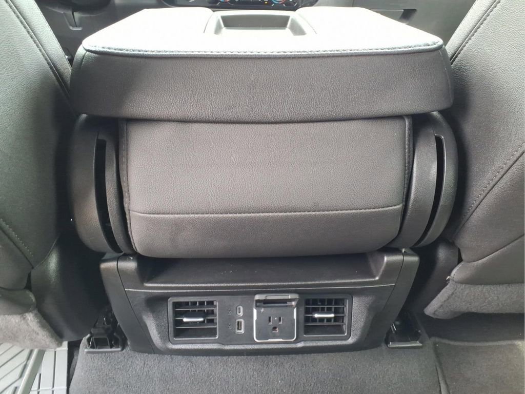 Used 2024 GMC Sierra 1500 SLT image 19