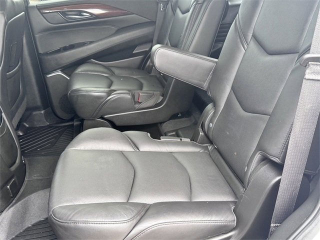 Used 2020 Cadillac Escalade Luxury image 24