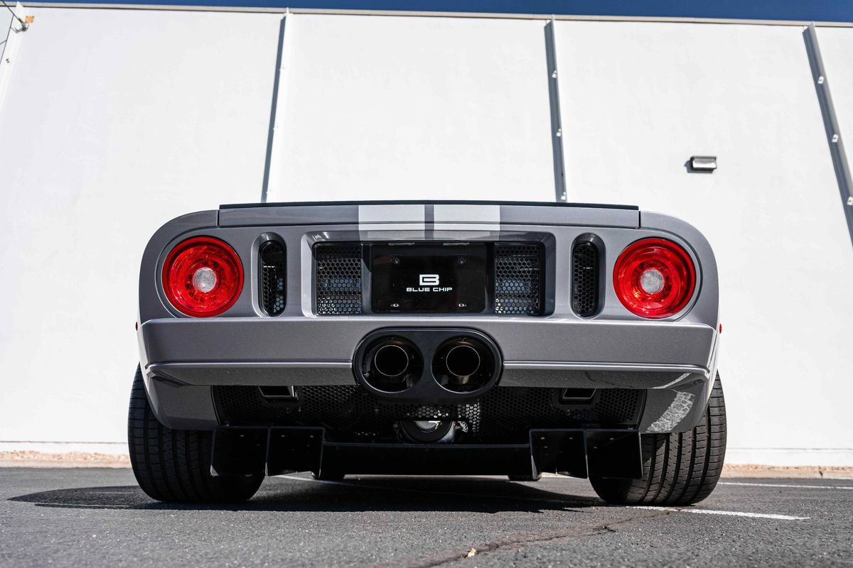 Used 2006 Ford GT RWD image 34