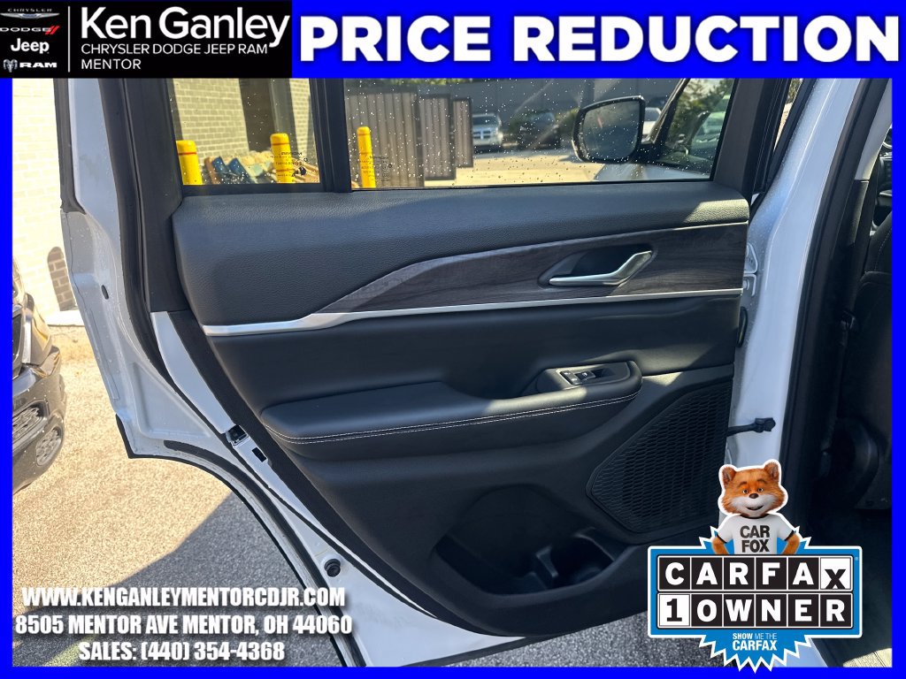 Certified 2023 Jeep Grand Cherokee Limited AWD/4WD image 22