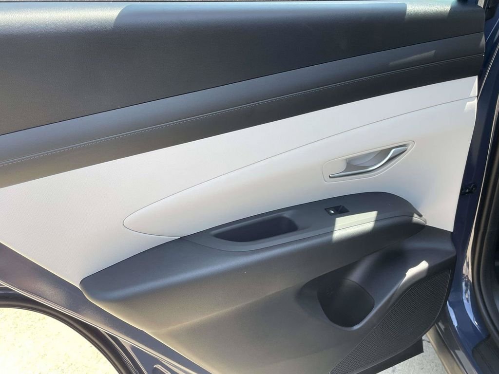 New 2026 Hyundai Tucson SE w/ Tow & Go Package FWD image 13