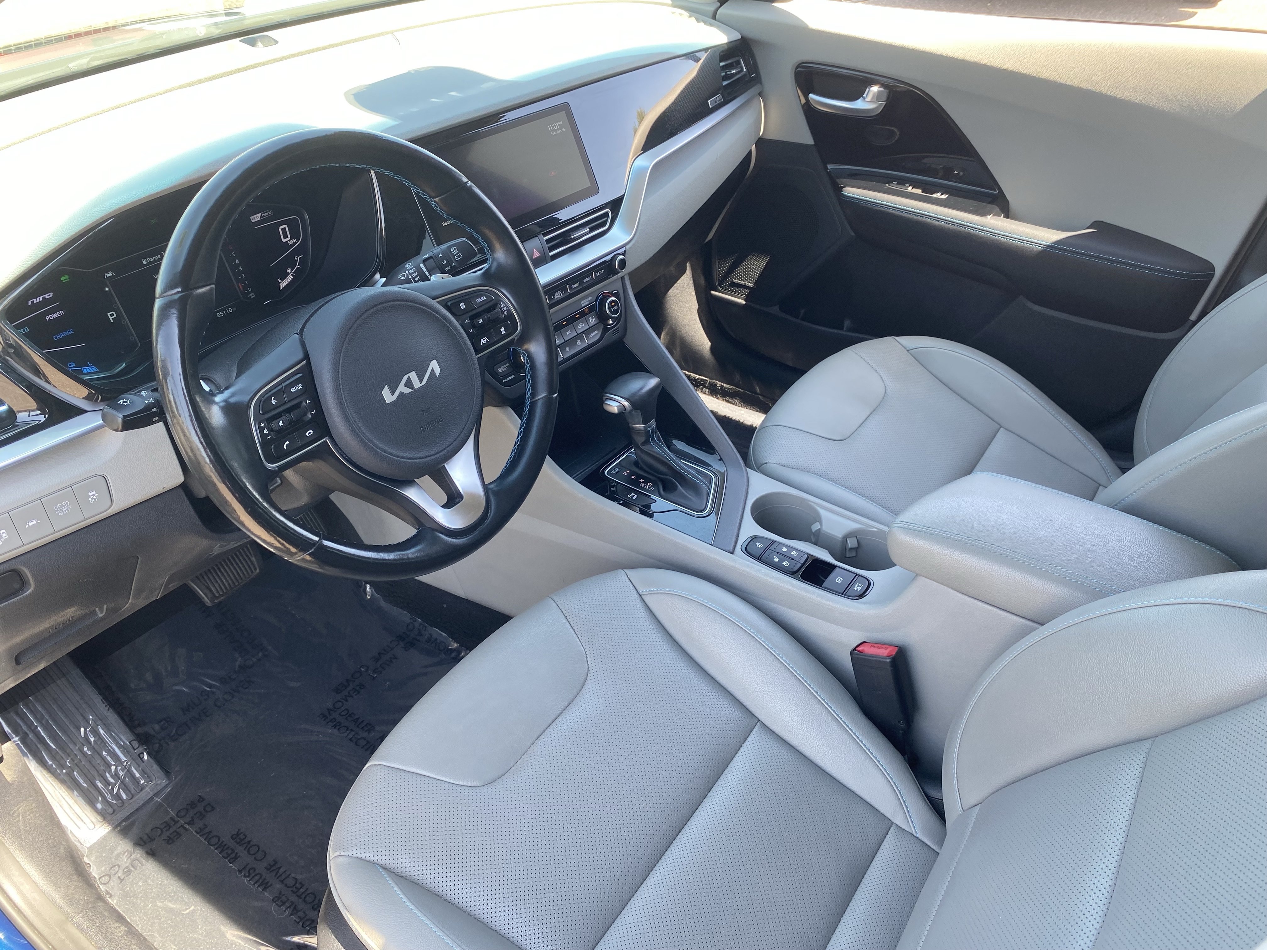 Used 2022 Kia Niro EX Premium FWD image 16