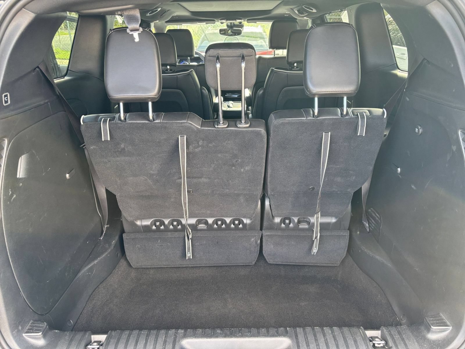 Used 2025 Chrysler Pacifica Limited FWD image 35