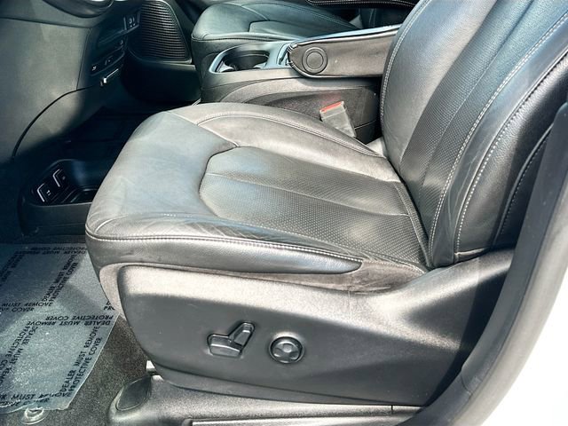 Used 2020 Chrysler Pacifica Touring-L Plus w/ Advanced Safetytec Group image 19