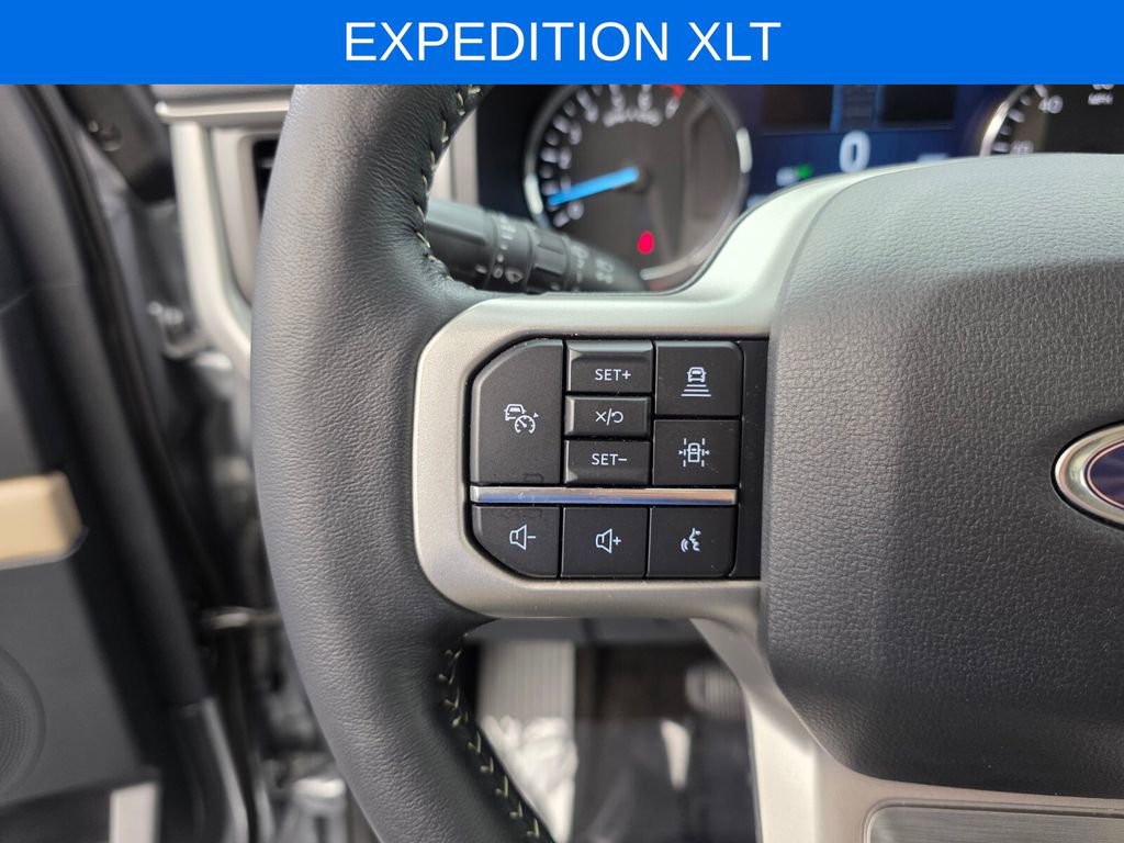 Used 2022 Ford Expedition XLT image 19