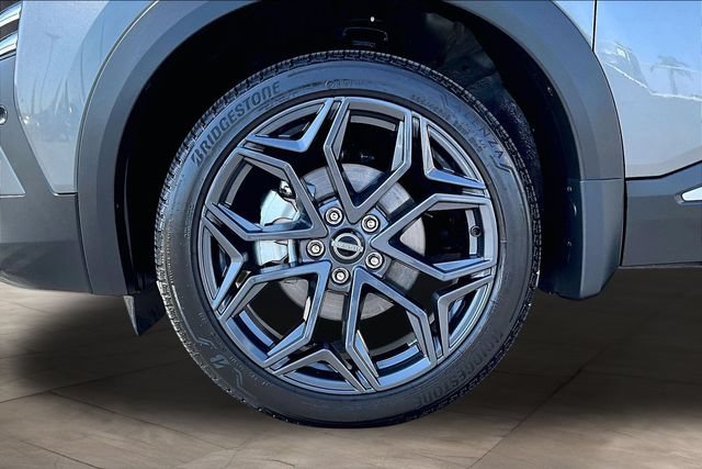 Certified 2026 Nissan Kicks SR FWD image 32