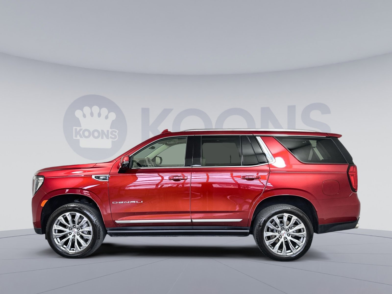 Used 2021 GMC Yukon Denali w/ Denali Ultimate Package image 2