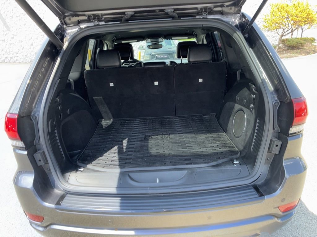Used 2018 Jeep Grand Cherokee Altitude AWD/4WD image 9