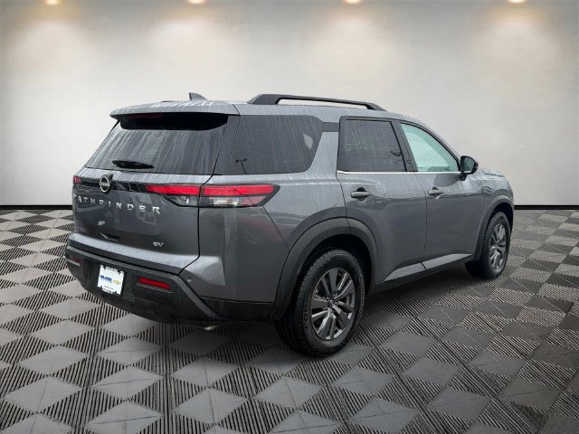 Used 2024 Nissan Pathfinder SV FWD image 5