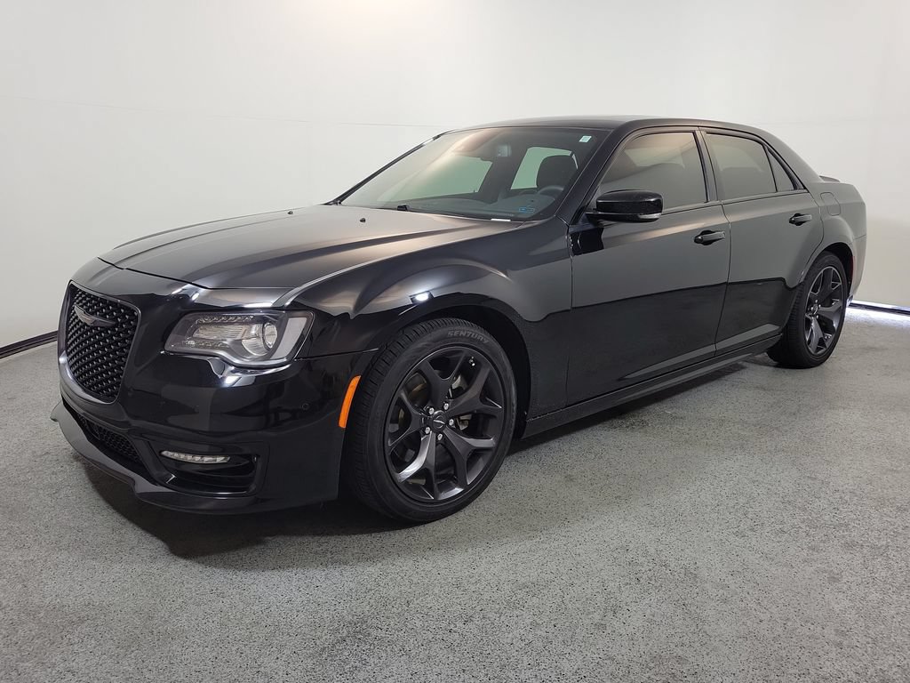 Used 2023 Chrysler 300 S w/ Comfort Group RWD image 4