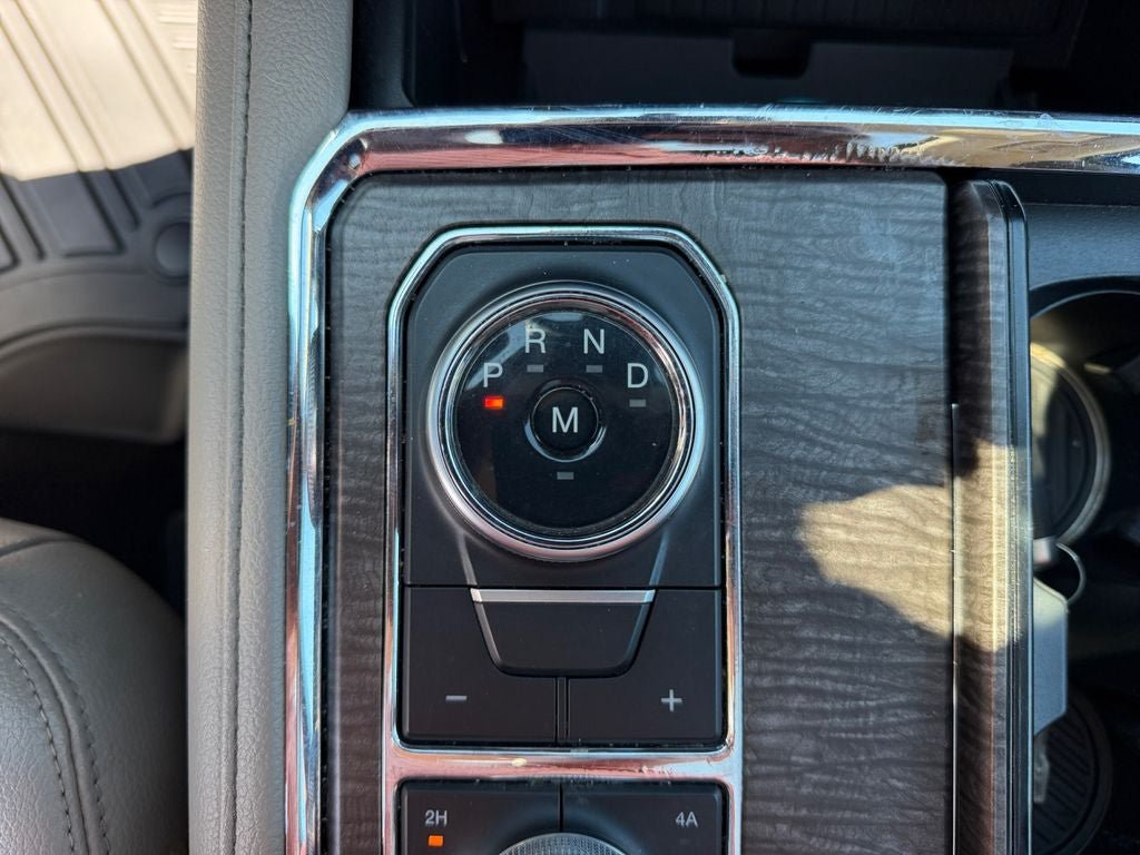 Used 2019 Ford Expedition Limited w/ Equipment Group 302A AWD/4WD image 23