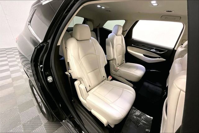 Used 2023 Buick Enclave Essence image 22