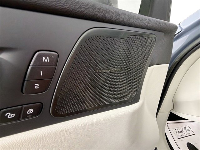 Used 2023 Volvo XC60 B5 Ultimate w/ Protection Package image 18