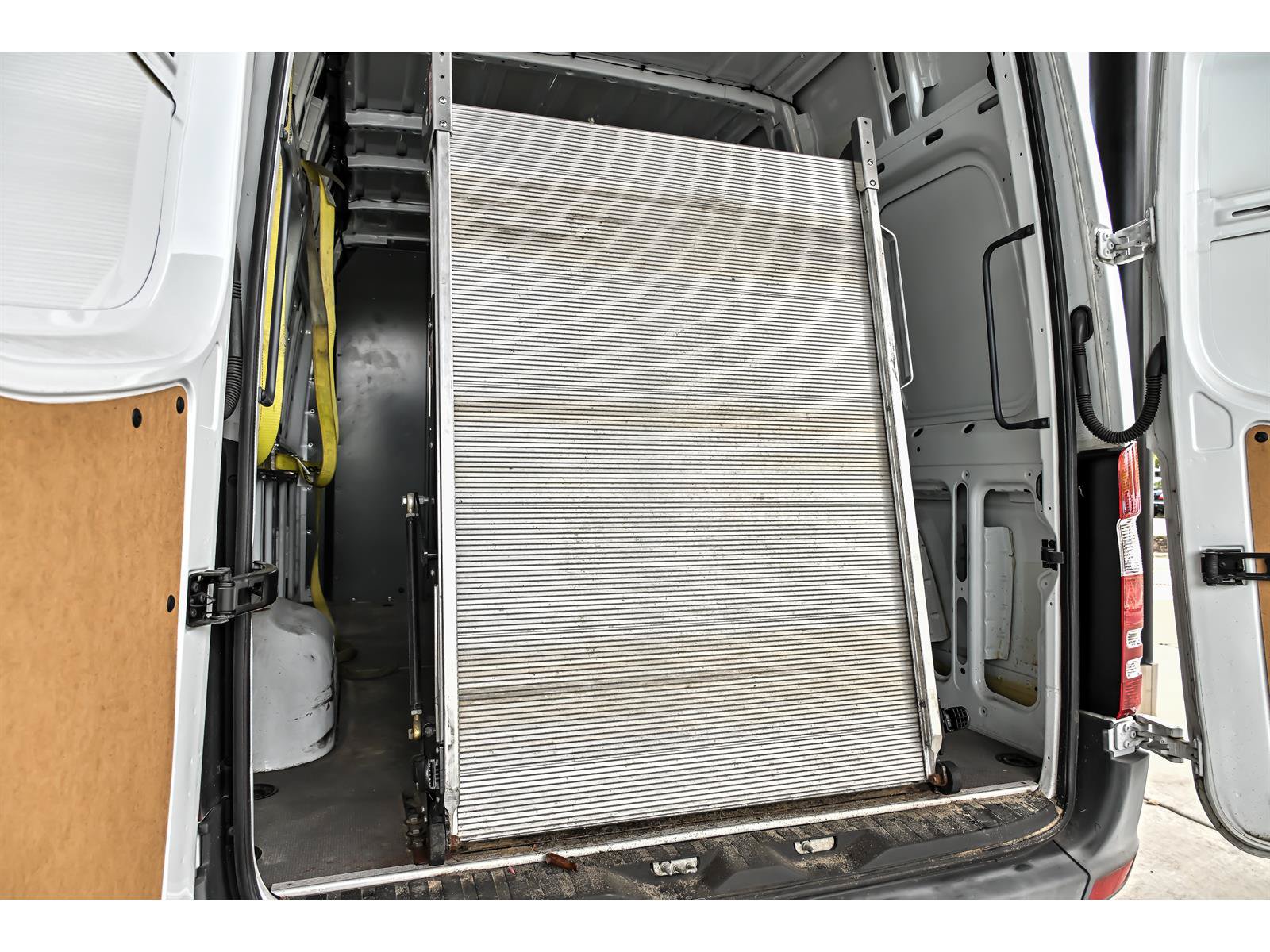 Used 2017 Mercedes-Benz Sprinter 2500 image 6