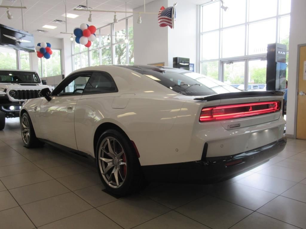 Used 2024 Dodge Charger R/T Scat Pack w/ Plus Group image 4