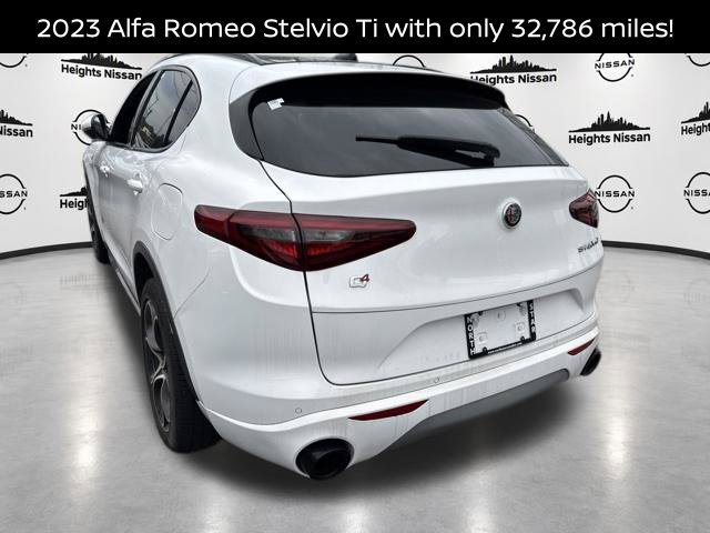 Used 2023 Alfa Romeo Stelvio Ti AWD/4WD image 5
