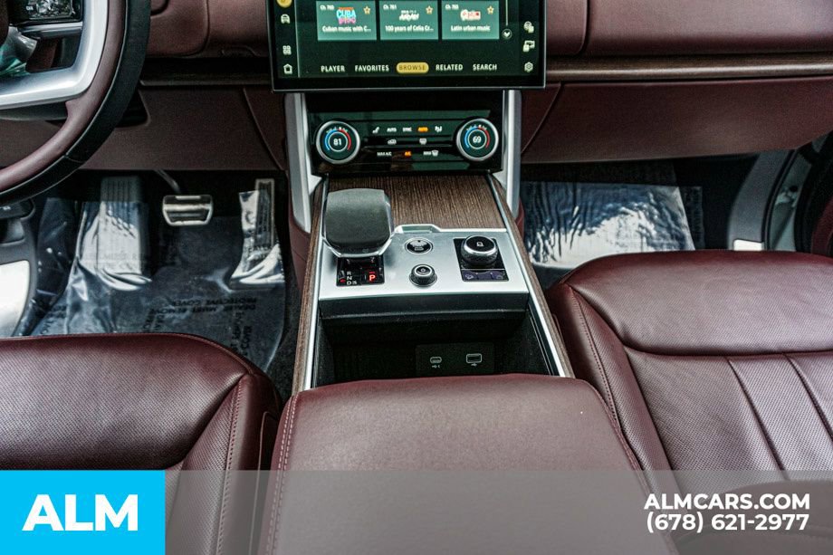 Used 2023 Land Rover Range Rover SE image 40