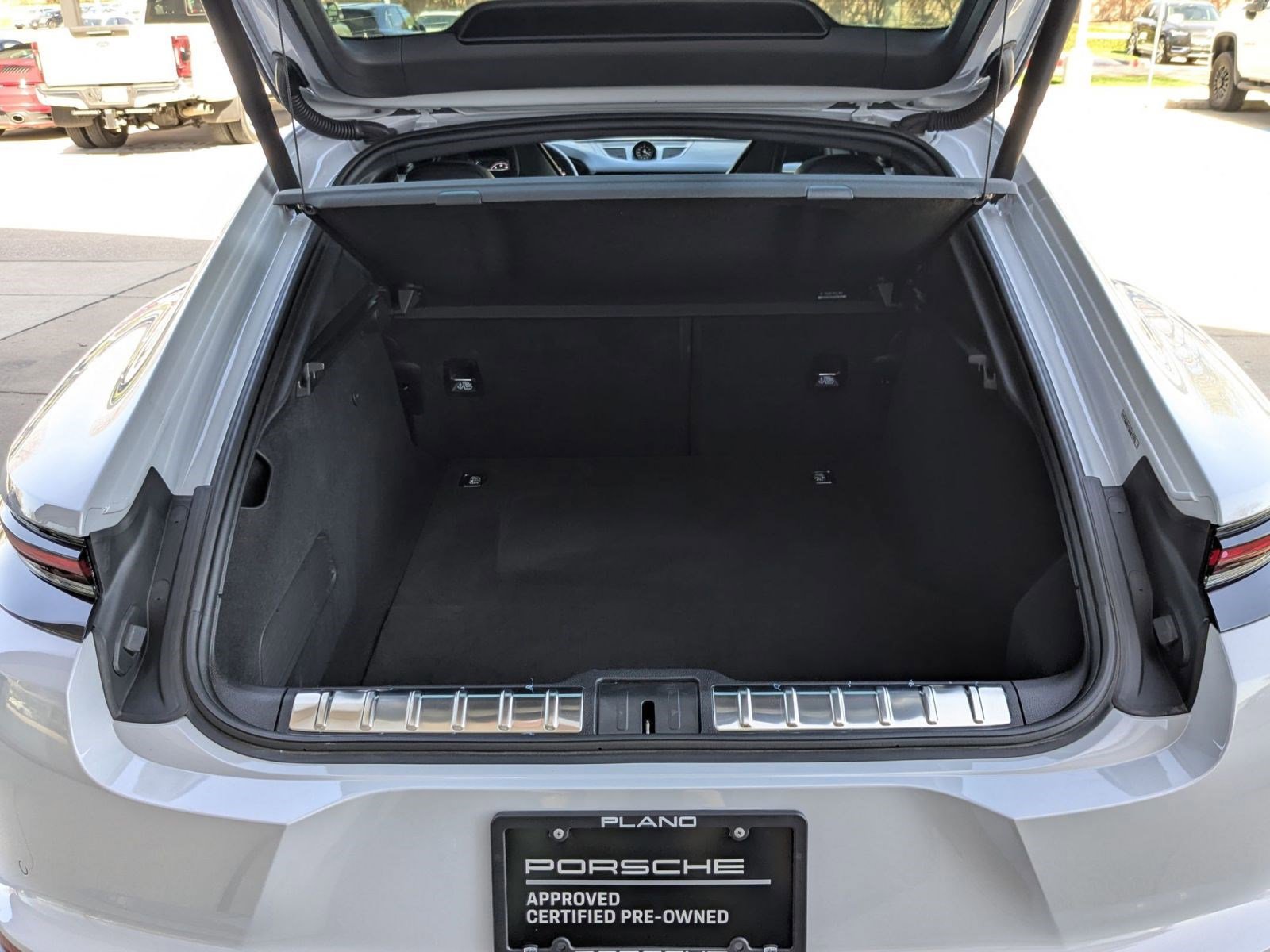 Certified 2025 Porsche Panamera 4 image 22