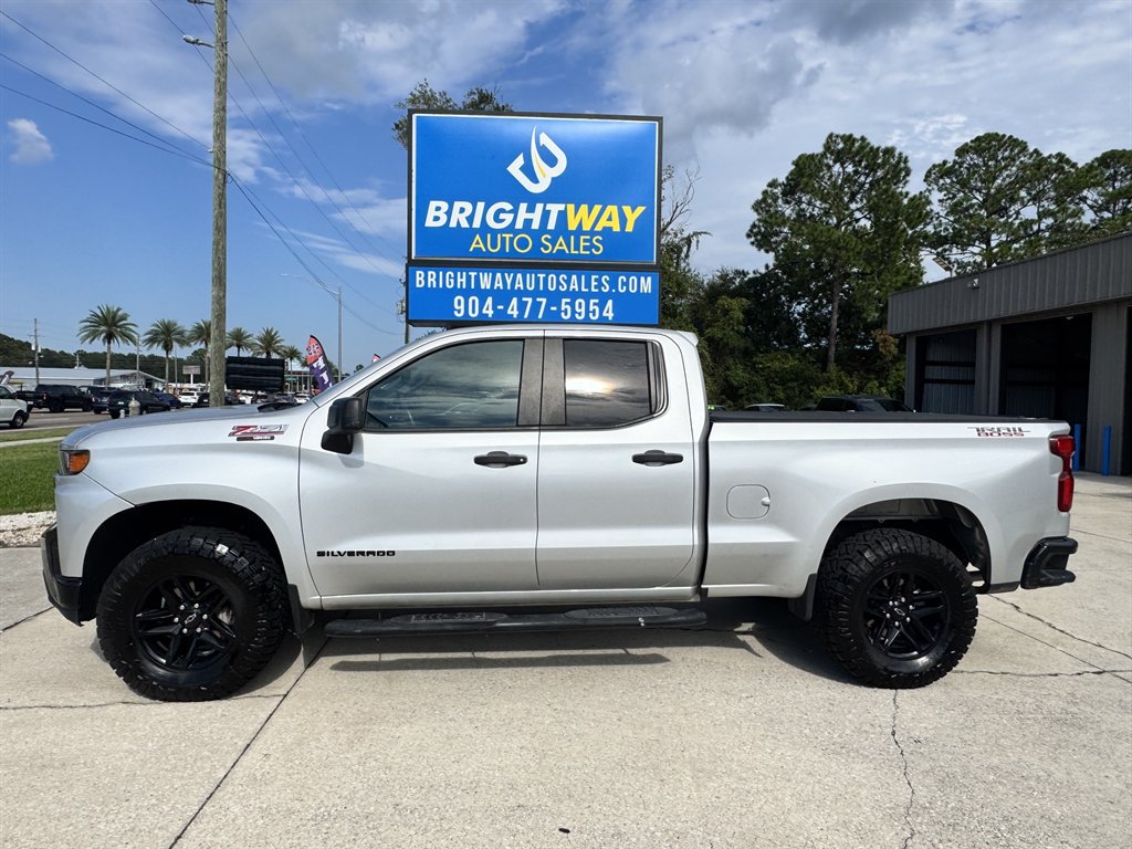 Used 2019 Chevrolet Silverado 1500 Custom Trail Boss w/ Custom Convenience Package AWD/4WD image 2