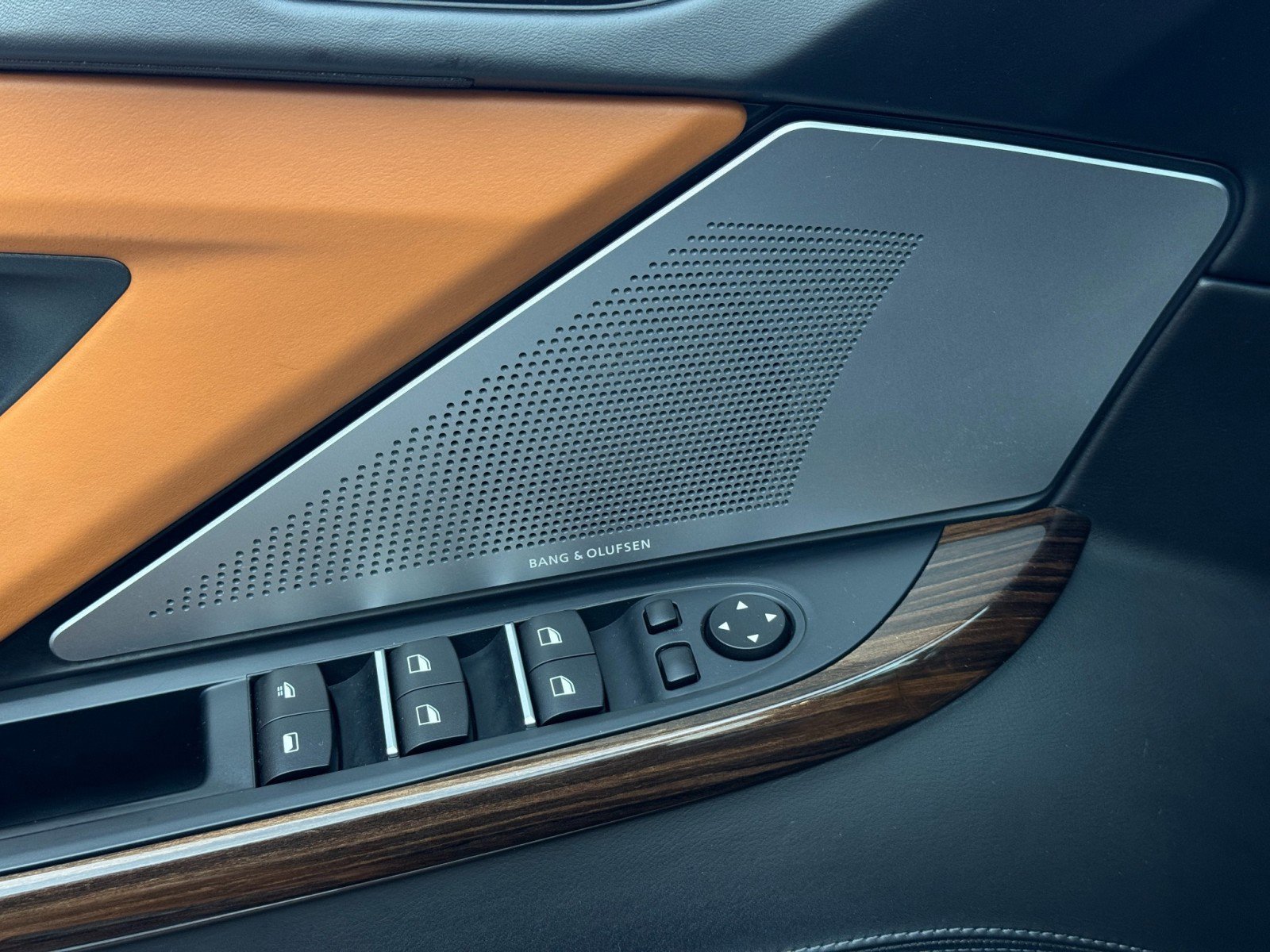 Used 2017 BMW M6 w/ Competition, Executive & Dr image 16