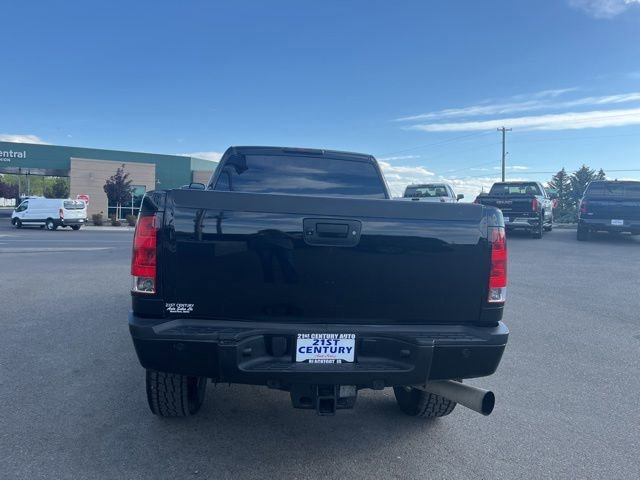 Used 2011 GMC Sierra 2500 Denali w/ Suspension Package, Off-Road AWD/4WD image 17