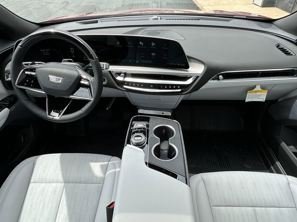 New 2025 Cadillac Lyriq Sport w/ LPO, Floor Liner Package AWD/4WD image 9