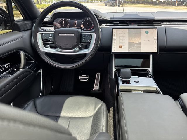 Used 2025 Land Rover Range Rover Long Wheelbase Autobiography AWD/4WD image 21