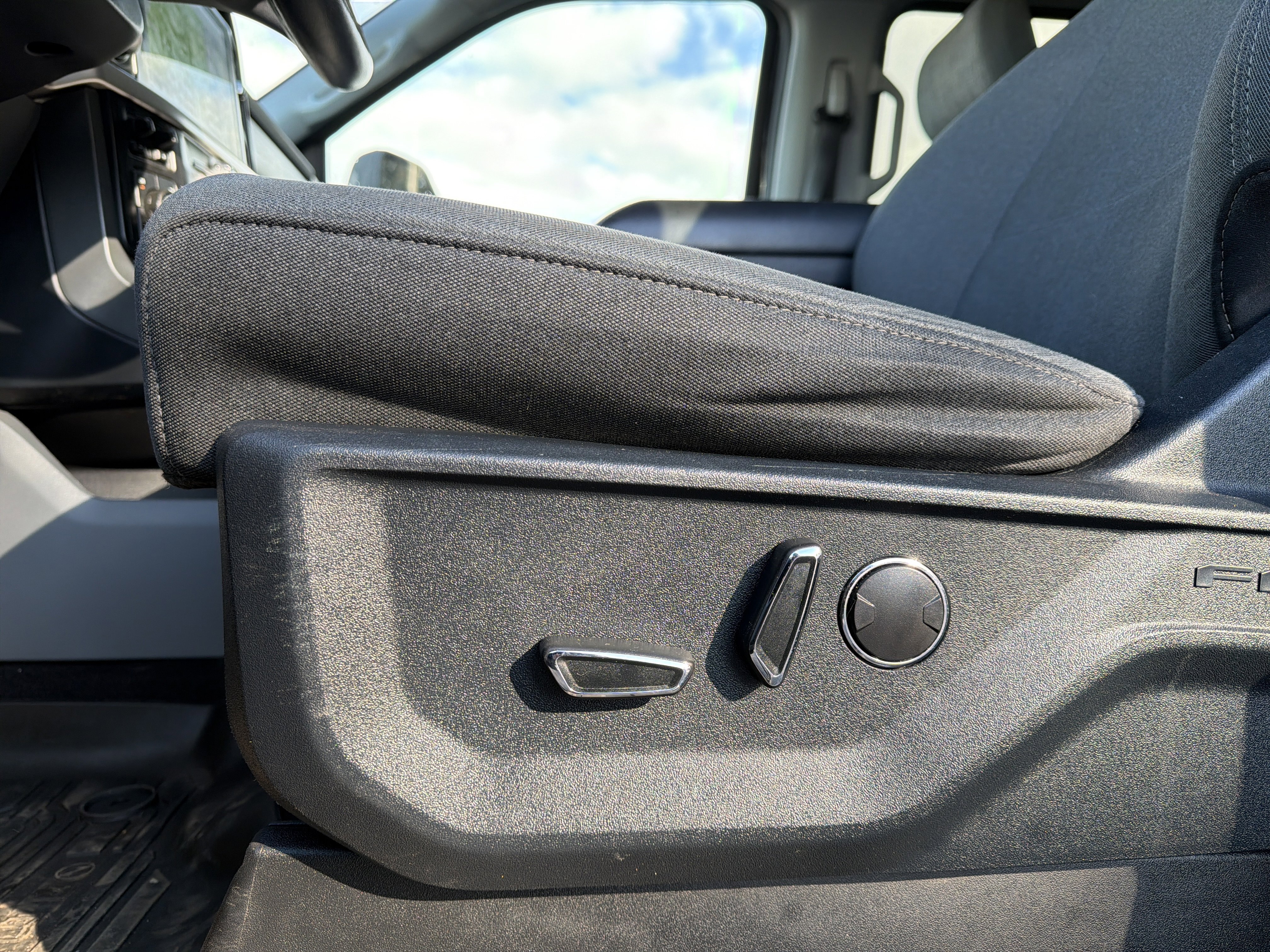 Used 2021 Ford F150 XLT w/ Equipment Group 302A High image 25