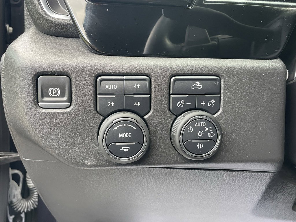 Used 2024 Chevrolet Silverado 1500 LT Trail Boss w/ LPO, Dark Essentials Package image 32